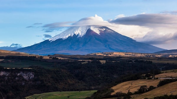 Recomendaciones del Gobierno de Ecuador por cenizas del volcán Cotopaxi Recomendaciones del Gobierno de Ecuador por cenizas del volcán Cotopaxi
