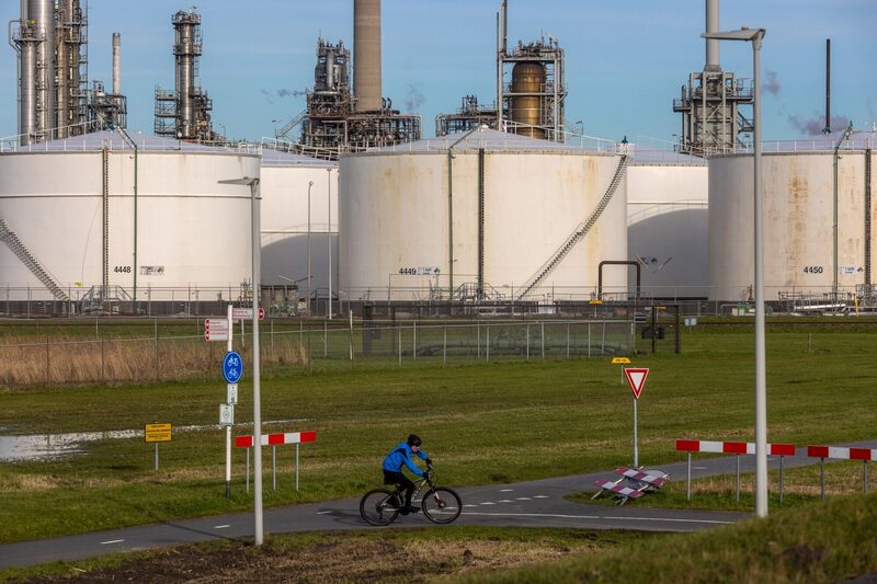 Los futuros del crudo superaron los US$80 por barril en Londres en enero, pero desde entonces han bajado. Los futuros del crudo superaron los US$80 por barril en Londres en enero, pero desde entonces han bajado.