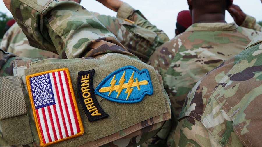 Movimientos de tropas de EE.UU. avivan temores de un arriesgado ataque terrestre contra Irán Movimientos de tropas de EE.UU. avivan temores de un arriesgado ataque terrestre contra Irán