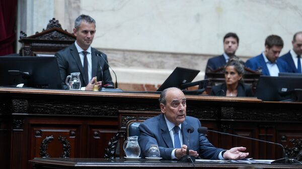 Gobierno de Milei ensaya defensa por presuntos retornos y asegura que son “una operación política” Gobierno de Milei ensaya defensa por presuntos retornos y asegura que son “una operación política”