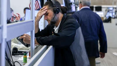 S&P 500 cae, los bonos se desploman y el dólar repunta tras dato de inflación en EE.UU. S&P 500 cae, los bonos se desploman y el dólar repunta tras dato de inflación en EE.UU.