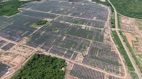 Patria vende megaprojeto solar na Colômbia à Isagen e mantém planos de expansão no país Patria vende megaprojeto solar na Colômbia à Isagen e mantém planos de expansão no país