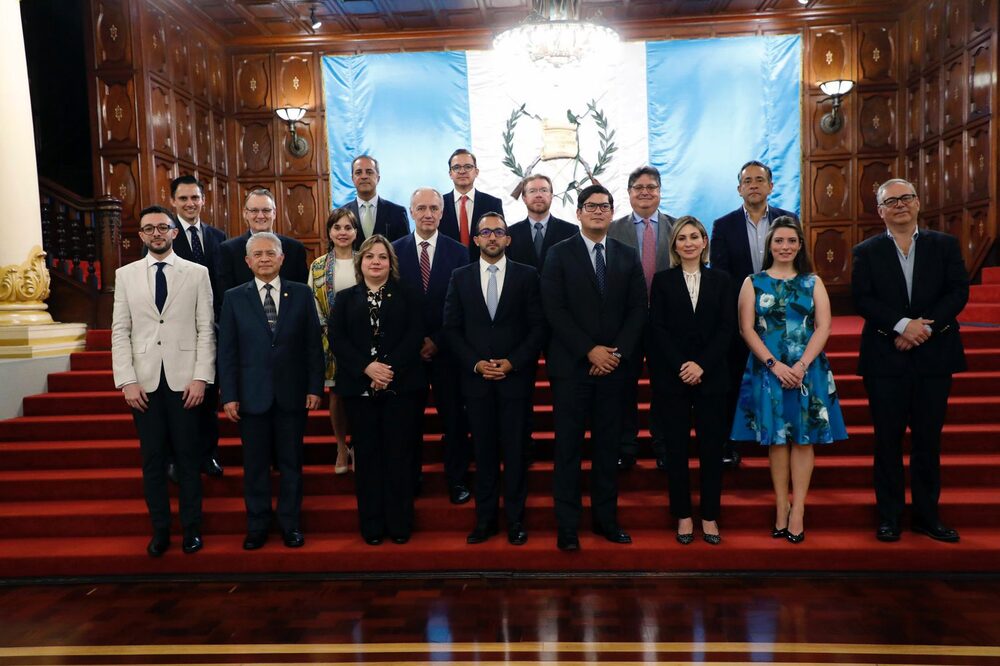 Durante visita del jeque de los Emiratos Árabes Unidos, Fahim Bin Sultan Bin Khalid Al Qasimi, quien fue recibido en el Palacio Nacional de la Cultura. Durante visita del jeque de los Emiratos Árabes Unidos, Fahim Bin Sultan Bin Khalid Al Qasimi, quien fue recibido en el Palacio Nacional de la Cultura.