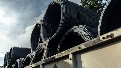 Dívida da CSN sobe a R$ 41 bi enquanto siderúrgica se prepara para vender ativos Dívida da CSN sobe a R$ 41 bi enquanto siderúrgica se prepara para vender ativos