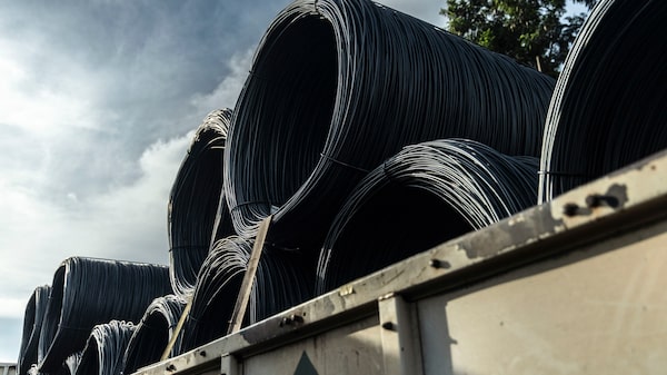 Dívida da CSN sobe a R$ 41 bi enquanto siderúrgica se prepara para vender ativos Dívida da CSN sobe a R$ 41 bi enquanto siderúrgica se prepara para vender ativos