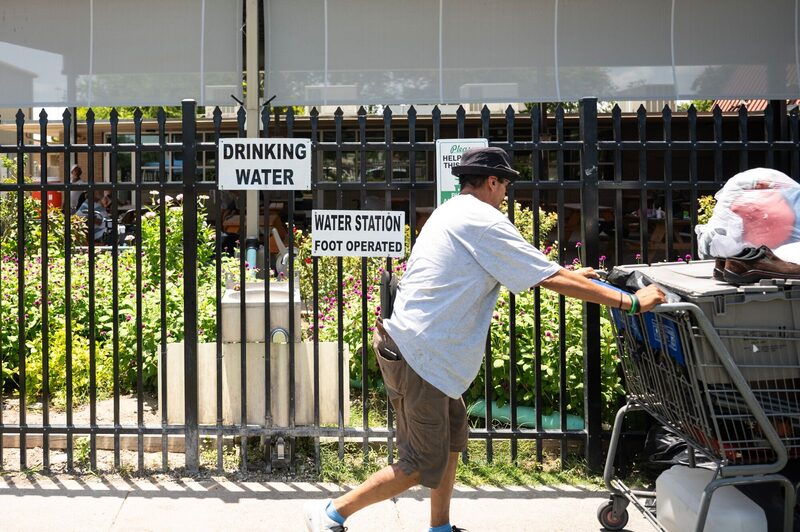 Las altas temperaturas durante el verano se vuelven más comunes a causa del cambio climático. Las altas temperaturas durante el verano se vuelven más comunes a causa del cambio climático.
