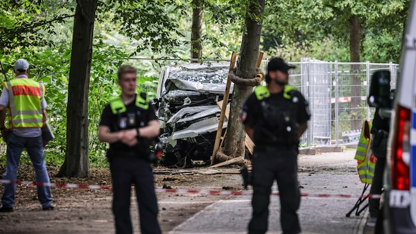 Sospechoso del ataque en el festival del orgullo de Berlín fue abatido a tiros por la policía Sospechoso del ataque en el festival del orgullo de Berlín fue abatido a tiros por la policía