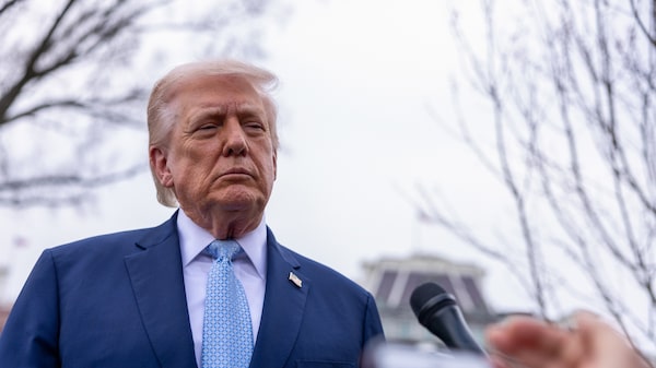 Trump ameaça usinas do Irã e pressiona por reabertura de Ormuz em 48 horas Trump ameaça usinas do Irã e pressiona por reabertura de Ormuz em 48 horas