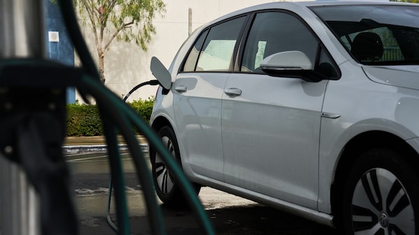 La energía limpia se considera “estructuralmente inmune” a un choque como el de Ormuz La energía limpia se considera “estructuralmente inmune” a un choque como el de Ormuz