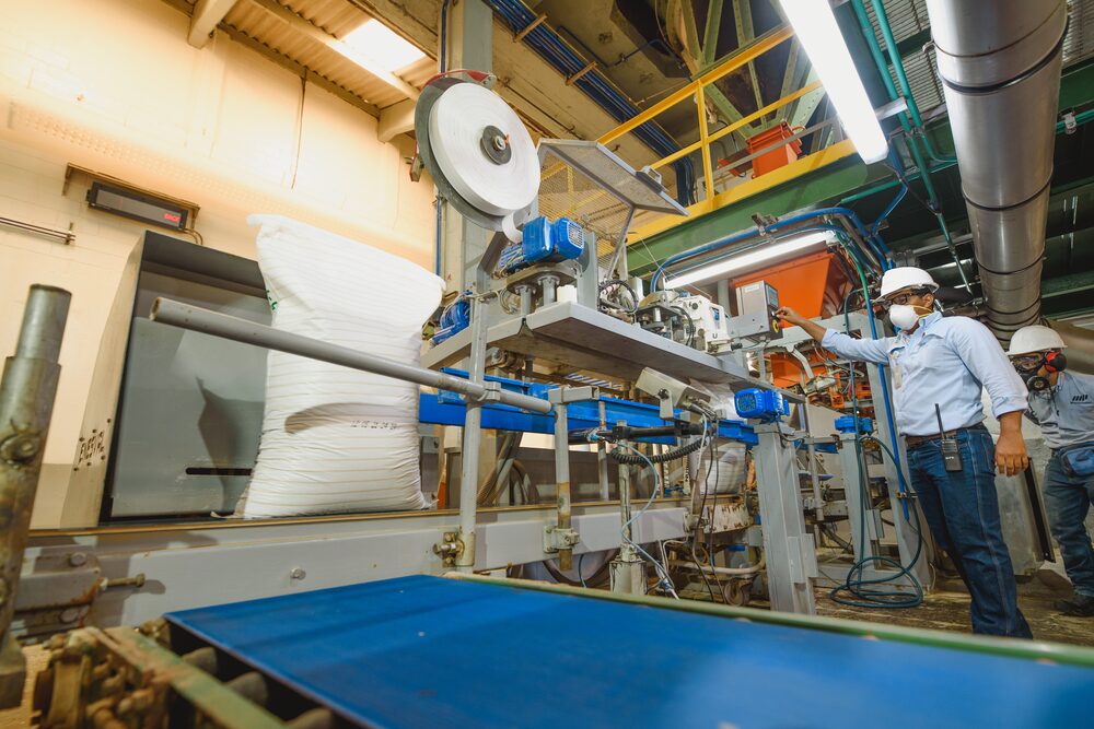 De acuerdo con datos de 2020 de la Superintendencia de Sociedades colombiana, Monómeros Colombo Venezolanos se ubica en la posición número 176 de las empresas con mayores ingresos operacionales. De acuerdo con datos de 2020 de la Superintendencia de Sociedades colombiana, Monómeros Colombo Venezolanos se ubica en la posición número 176 de las empresas con mayores ingresos operacionales.