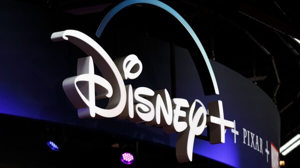 Disney congela contrataciones y buscará reducir costos Disney congela contrataciones y buscará reducir costos