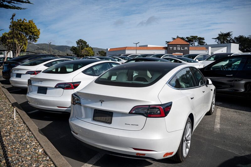 Una tienda Tesla en Colma, California, este mes. Una tienda Tesla en Colma, California, este mes.