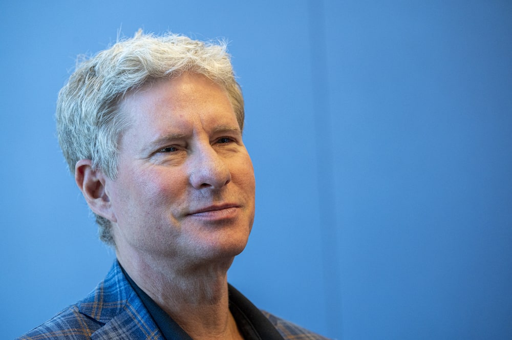 Chris Larsen. Chris Larsen.