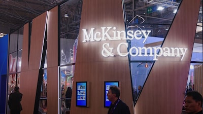 McKinsey chegou ao centenário. Mas avanço da IA coloca vagas em xeque, dizem fontes McKinsey chegou ao centenário. Mas avanço da IA coloca vagas em xeque, dizem fontes