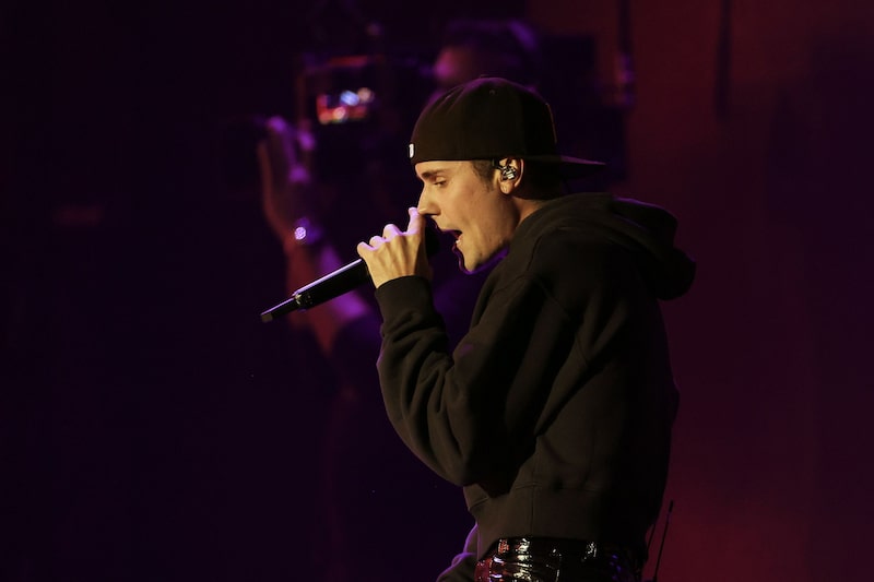 Vários artistas - de Justin Bieber a Stevie Nicks - venderam seus catálogos, justo quando gravadoras se apressam para empacotar direitos autorais como veículos de investimento Vários artistas - de Justin Bieber a Stevie Nicks - venderam seus catálogos, justo quando gravadoras se apressam para empacotar direitos autorais como veículos de investimento