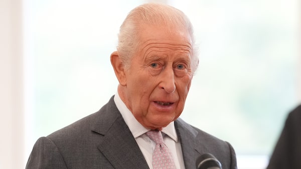 Por que reunião de rei Charles com líderes de IA pode incentivar regulação no setor Por que reunião de rei Charles com líderes de IA pode incentivar regulação no setor