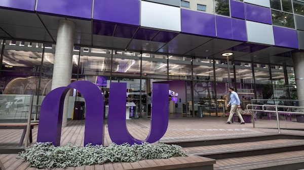 Nubank tem lucro trimestral de US$ 1 bi pela primeira vez, com avanço da rentabilidade Nubank tem lucro trimestral de US$ 1 bi pela primeira vez, com avanço da rentabilidade