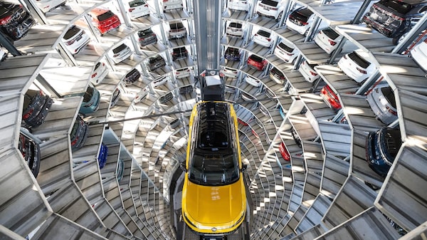 Volkswagen prevê receita encolher até 3% em 2026 com queda nas vendas na China Volkswagen prevê receita encolher até 3% em 2026 com queda nas vendas na China