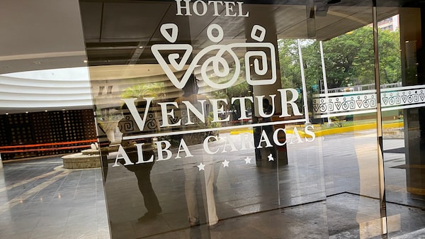 Hoteles, comerciales y fincas para devolución: Una lista que marca la nueva política chavista Hoteles, comerciales y fincas para devolución: Una lista que marca la nueva política chavista