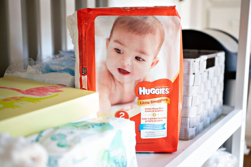 Menos de la mitad de sus proveedores tienen su sede en EE.UU. y la empresa fabrica en más de 30 países Menos de la mitad de sus proveedores tienen su sede en EE.UU. y la empresa fabrica en más de 30 países