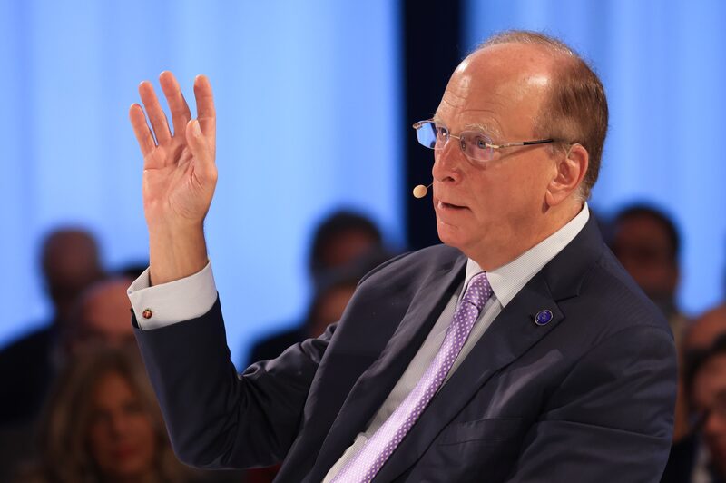 Reconstruir Los Ángeles podría llevar hasta una década, dice Larry Fink, CEO de BlackRock. Reconstruir Los Ángeles podría llevar hasta una década, dice Larry Fink, CEO de BlackRock.