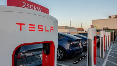 Tesla consigue US$30.000 millones en créditos para impulsar su apuesta por IA y robótica Tesla consigue US$30.000 millones en créditos para impulsar su apuesta por IA y robótica