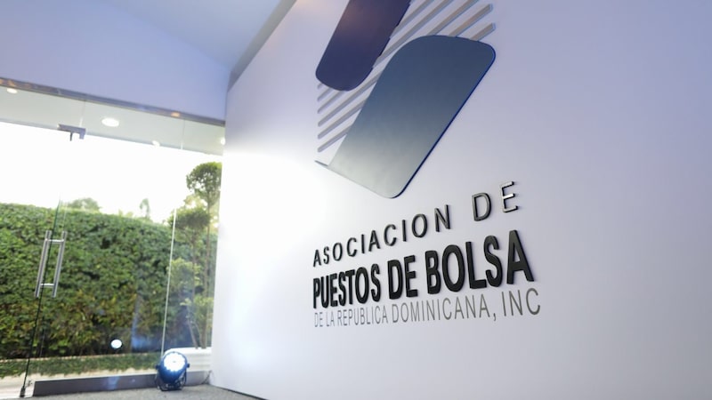 Cómo invertir con poco dinero en el mercado de valores de República Dominicana Cómo invertir con poco dinero en el mercado de valores de República Dominicana