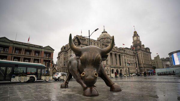 Las acciones chinas se desploman mientras los inversores se preparan para la guerra comercial Las acciones chinas se desploman mientras los inversores se preparan para la guerra comercial