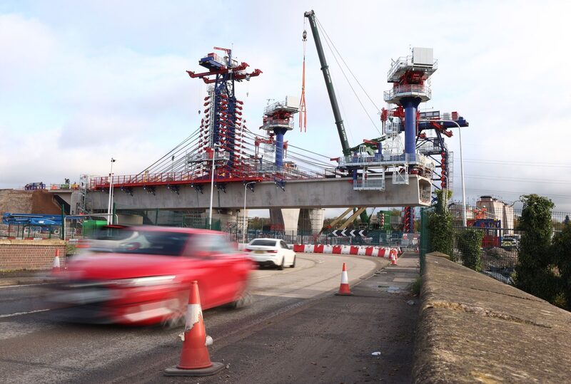 Se construye un viaducto en una obra del proyecto de la línea ferroviaria de alta velocidad HS2 en Coleshill, Reino Unido, el martes 29 de octubre de 2024. Se construye un viaducto en una obra del proyecto de la línea ferroviaria de alta velocidad HS2 en Coleshill, Reino Unido, el martes 29 de octubre de 2024.