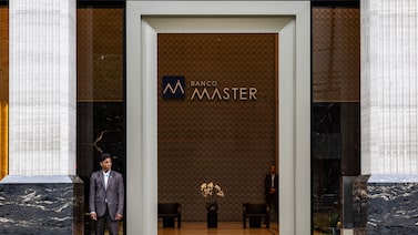 Colapso do Banco Master expõe perdas a empresas que compraram seus títulos Colapso do Banco Master expõe perdas a empresas que compraram seus títulos