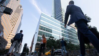 El modelo híbrido deja de ser la norma para los empleados en las empresas Fortune 100 El modelo híbrido deja de ser la norma para los empleados en las empresas Fortune 100