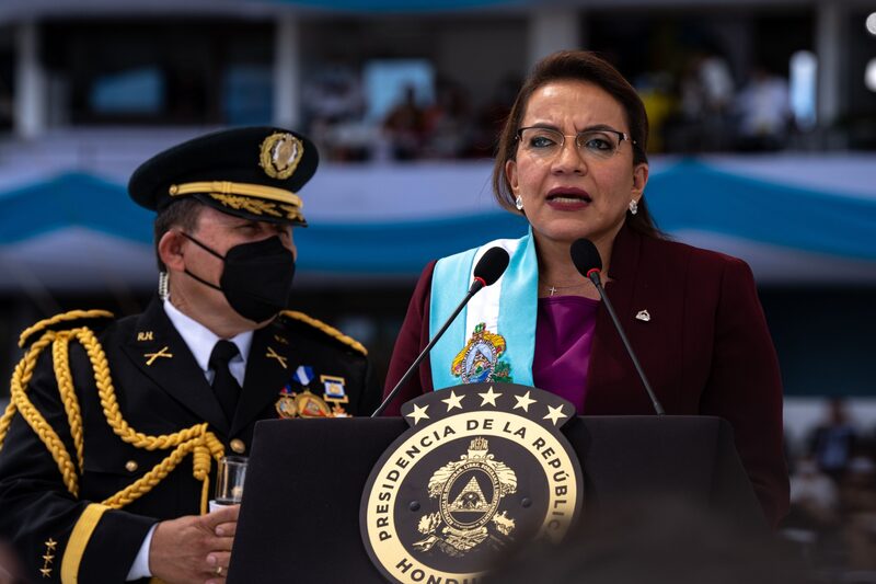 Xiomara Castro, presidenta de Honduras, durante la ceremonia de toma de posesión en el Estadio Nacional en Tegucigalpa, Honduras. Xiomara Castro, presidenta de Honduras, durante la ceremonia de toma de posesión en el Estadio Nacional en Tegucigalpa, Honduras.