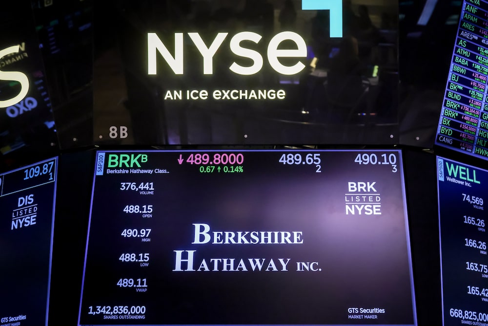Berkshire Hathaway Inc. signage on the floor of the New York Stock Exchange (NYSE) in New York, US, on Monday, Oct. 13, 2025. US stocks rose on Monday, as President Donald Trump dialed back threats to impose tariffs on China while Broadcom Inc. signed a multi-year deal with OpenAI. Photographer: Michael Nagle/Bloomberg Berkshire Hathaway Inc. signage on the floor of the New York Stock Exchange (NYSE) in New York, US, on Monday, Oct. 13, 2025. US stocks rose on Monday, as President Donald Trump dialed back threats to impose tariffs on China while Broadcom Inc. signed a multi-year deal with OpenAI. Photographer: Michael Nagle/Bloomberg