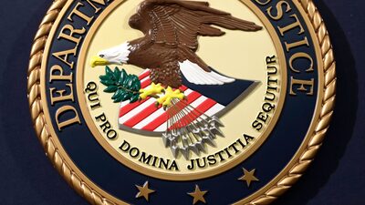 Ele foi condenado por esquema Ponzi e perdoado por Trump. E agora pegou mais 37 anos Ele foi condenado por esquema Ponzi e perdoado por Trump. E agora pegou mais 37 anos