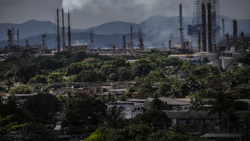 Escassez global de diesel pressiona a Petrobras às vésperas da eleição Escassez global de diesel pressiona a Petrobras às vésperas da eleição