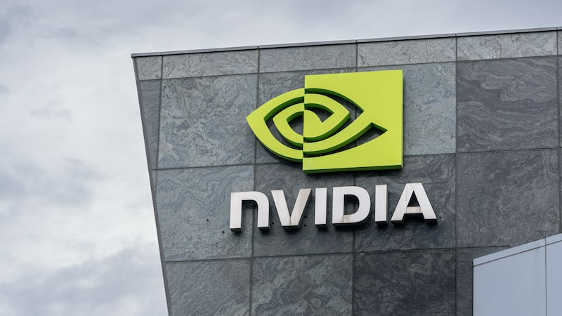 EE.UU. allana el camino para que Nvidia venda H200 a China mediante una nueva norma EE.UU. allana el camino para que Nvidia venda H200 a China mediante una nueva norma