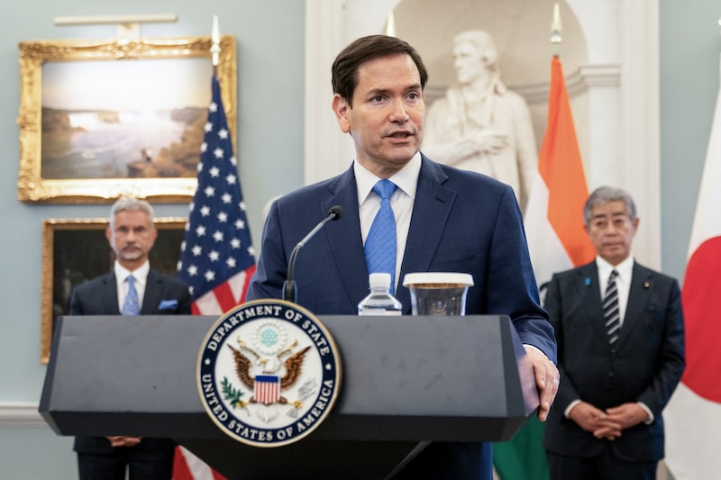 Suspeito fingiu ser Marco Rubio para entrar em contato com autoridades estrangeiras e pelo menos um membro do Congresso americano Suspeito fingiu ser Marco Rubio para entrar em contato com autoridades estrangeiras e pelo menos um membro do Congresso americano