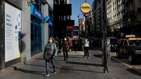 Tras la llegada de vacunas, crece la confianza y la intención de gasto de los consumidores Tras la llegada de vacunas, crece la confianza y la intención de gasto de los consumidores