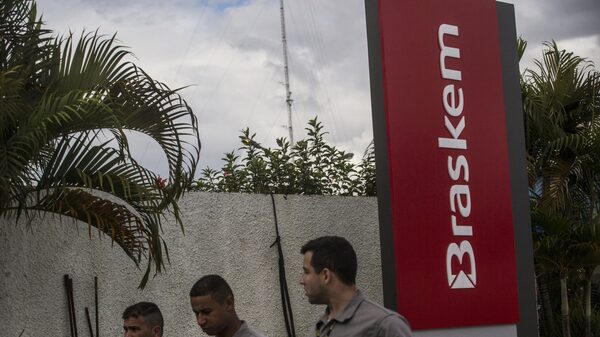 Batalha global pela Braskem esquenta com oferta de R$ 10 bilhões da J&F Batalha global pela Braskem esquenta com oferta de R$ 10 bilhões da J&F