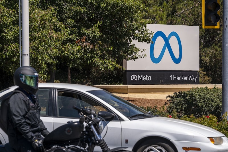 Empresa tem investido em robôs futuristas que podem se mover como humanos e ajudar em tarefas físicas (Foto: David Paul Morris/Bloomberg) Empresa tem investido em robôs futuristas que podem se mover como humanos e ajudar em tarefas físicas (Foto: David Paul Morris/Bloomberg)