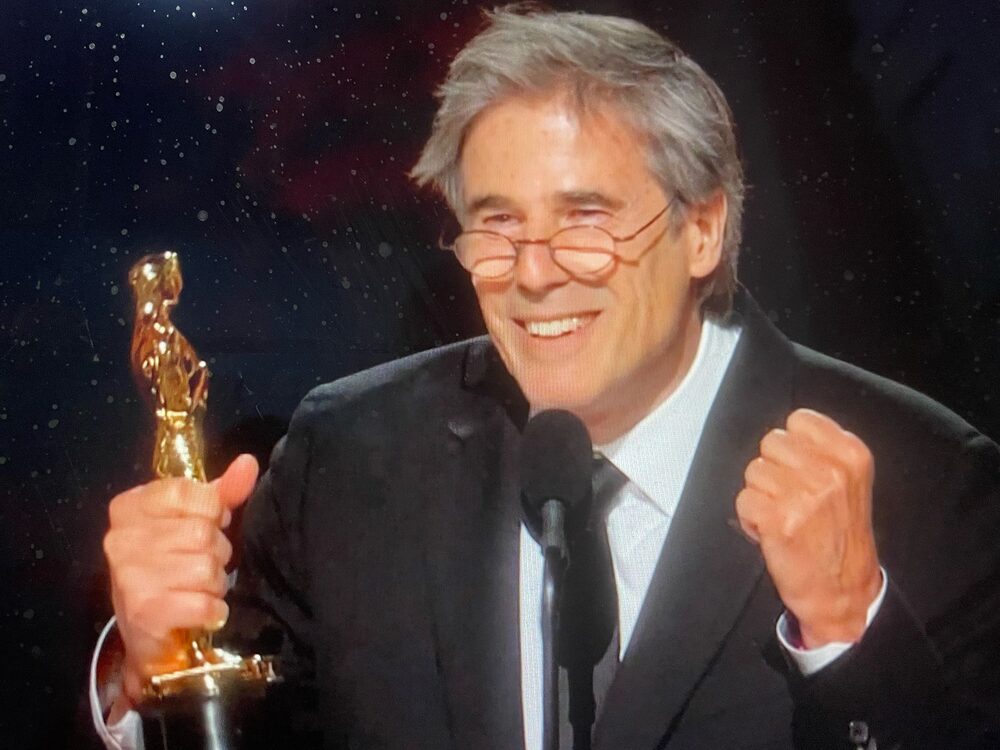 Walter Salles, diretor de Ainda Estou Aqui, recebe Oscar de Melhor Filme Estrangeiro Walter Salles, diretor de Ainda Estou Aqui, recebe Oscar de Melhor Filme Estrangeiro