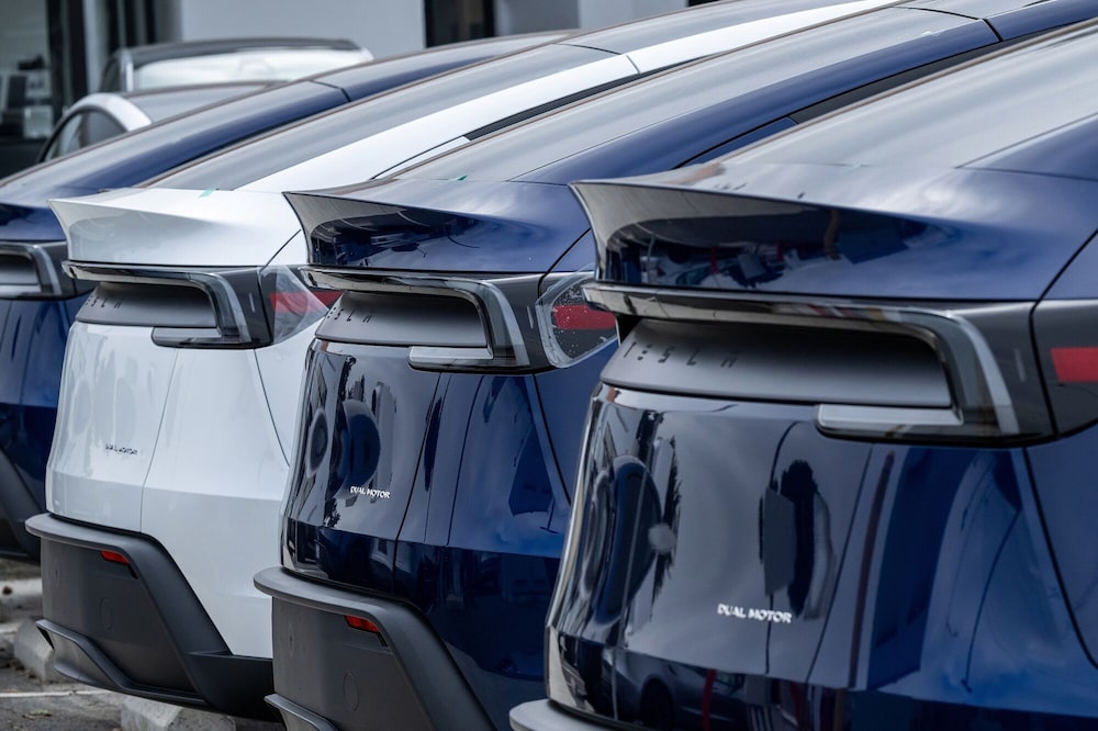 Tesla Model Y en la tienda de la compañía en Colma, California, EE. UU., el viernes 23 de enero de 2026. Tesla Model Y en la tienda de la compañía en Colma, California, EE. UU., el viernes 23 de enero de 2026.