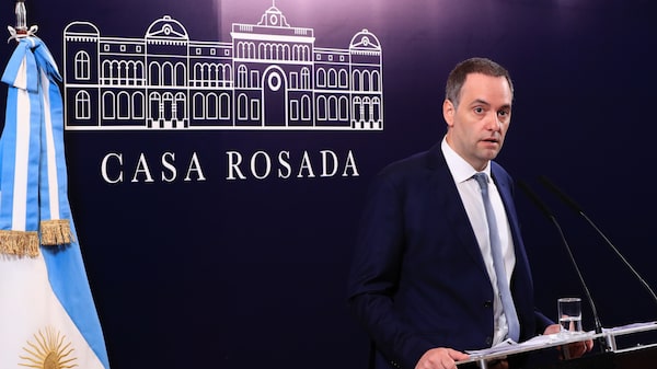 Renunció Manuel Adorni: el escándalo patrimonial que terminó eyectando al jefe de Gabinete de Milei Renunció Manuel Adorni: el escándalo patrimonial que terminó eyectando al jefe de Gabinete de Milei