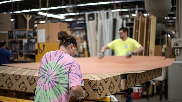 La contratación privada en EE.UU. no alcanzó las previsiones en enero, según ADP La contratación privada en EE.UU. no alcanzó las previsiones en enero, según ADP