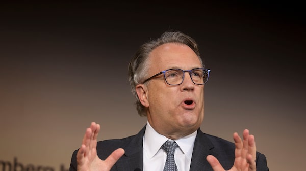 Williams, de la Fed, dice que tasas están bien situadas pese a disrupciones por guerra en Irán Williams, de la Fed, dice que tasas están bien situadas pese a disrupciones por guerra en Irán