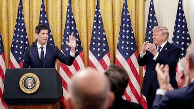 De elogios de Trump a promessa de mudanças: como foi a posse de Kevin Warsh no Fed De elogios de Trump a promessa de mudanças: como foi a posse de Kevin Warsh no Fed