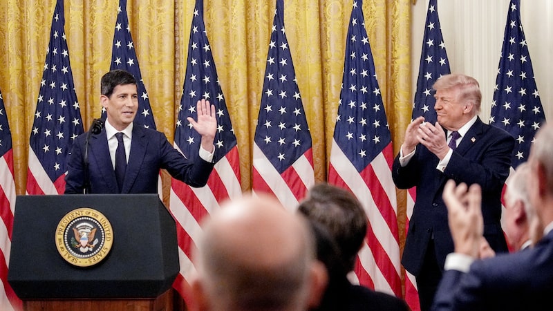 De elogios de Trump a promessa de mudanças: como foi a posse de Kevin Warsh no Fed De elogios de Trump a promessa de mudanças: como foi a posse de Kevin Warsh no Fed