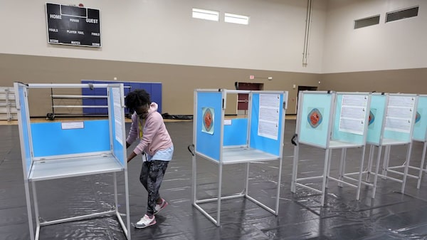US Nears Midterm Elections Amid Voting Lawsuits in Dozens of States US Nears Midterm Elections Amid Voting Lawsuits in Dozens of States