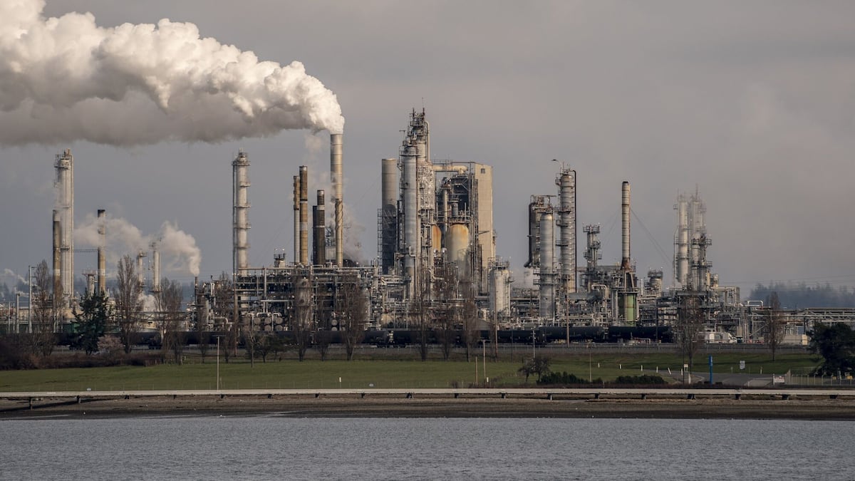 Industria energética de EE.UU. se une contra posible prohibición de Trump a exportaciones de diésel
