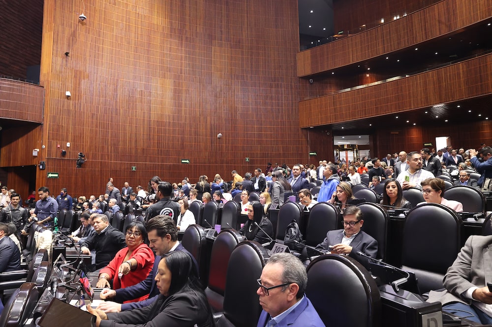 Pleno de la Cámara de Diputados durante la discusión de la Ley de Infraestructura, la madrugada del jueves 26 de marzo de 2026, Ciudad de México. Pleno de la Cámara de Diputados durante la discusión de la Ley de Infraestructura, la madrugada del jueves 26 de marzo de 2026, Ciudad de México.